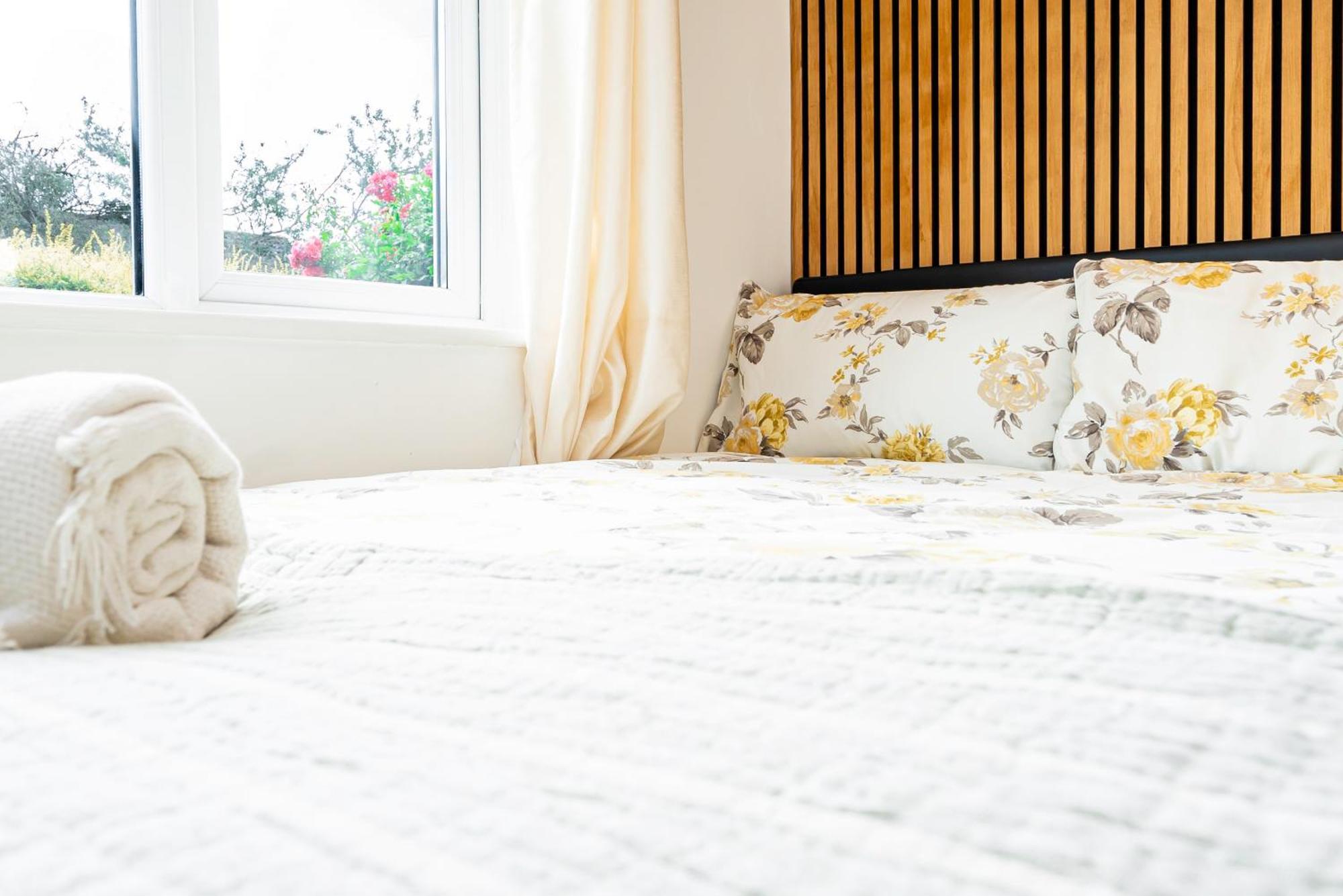 Earley Luxury Ensuite Room With Private Entrance Редінг Екстер'єр фото