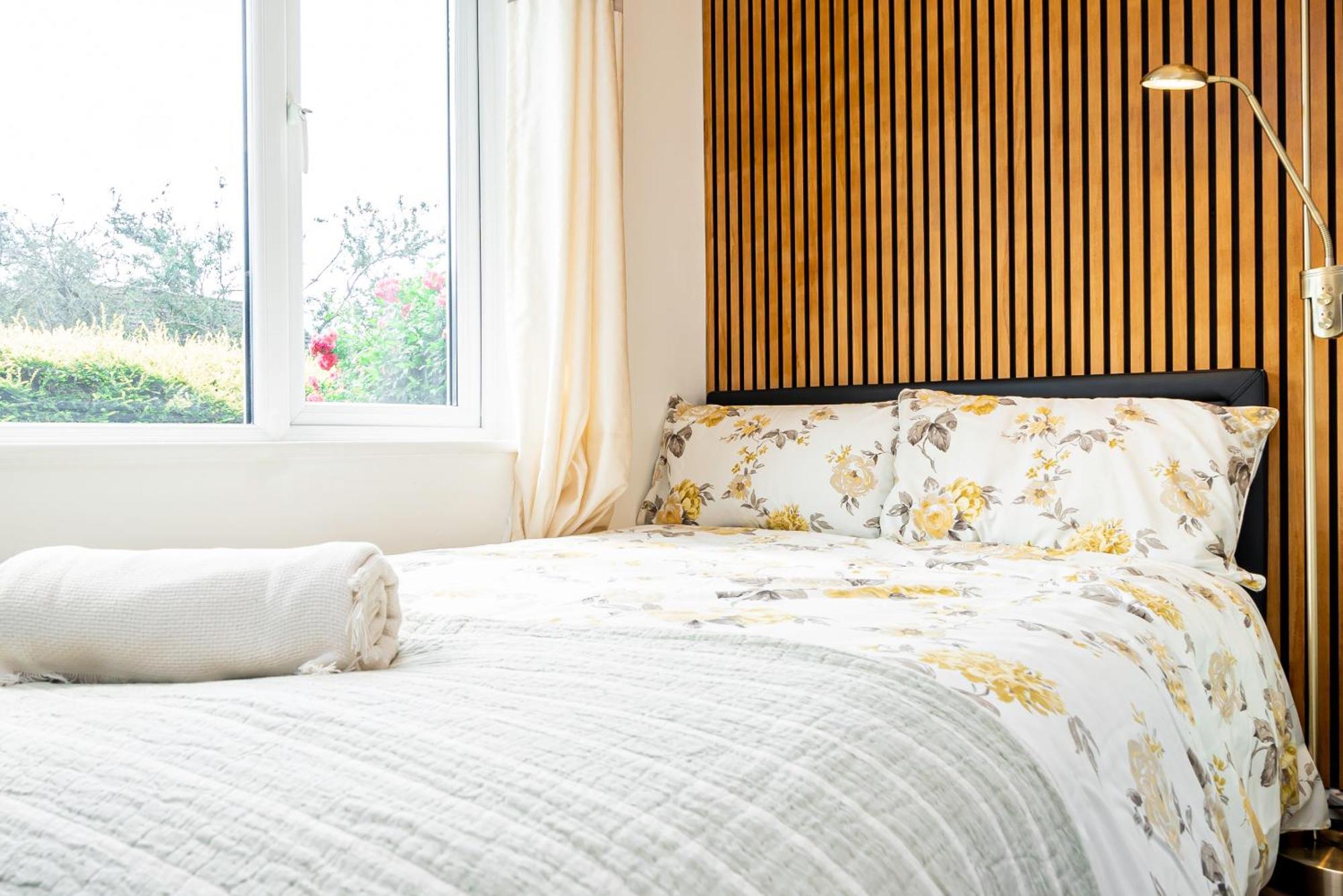 Earley Luxury Ensuite Room With Private Entrance Редінг Екстер'єр фото