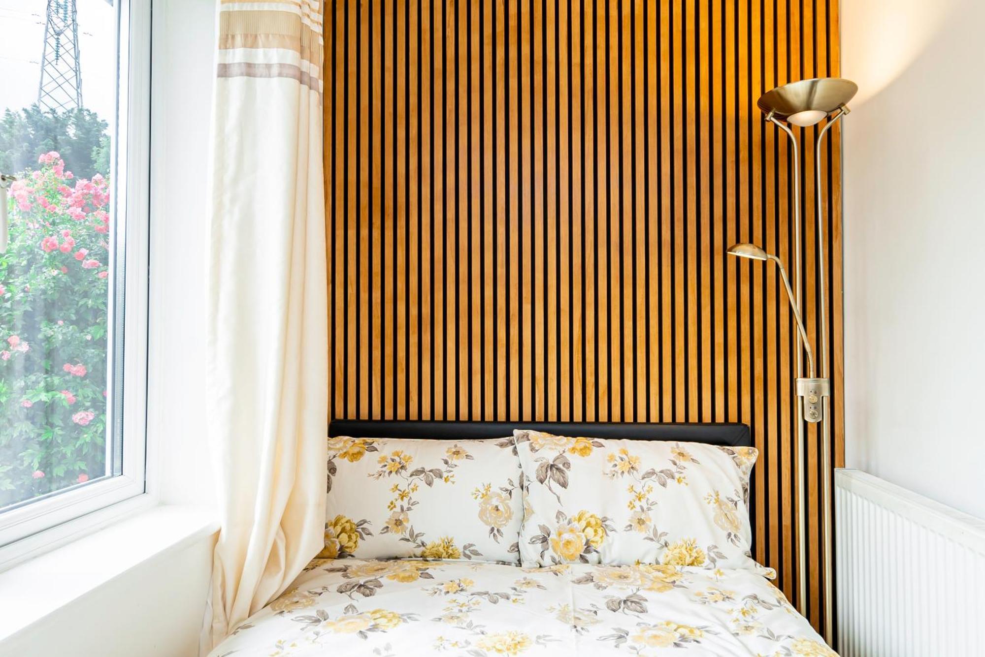 Earley Luxury Ensuite Room With Private Entrance Редінг Екстер'єр фото